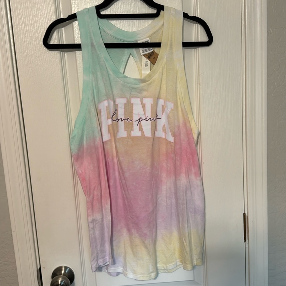New with tags Victoria’s Secret love, pink tank top size large